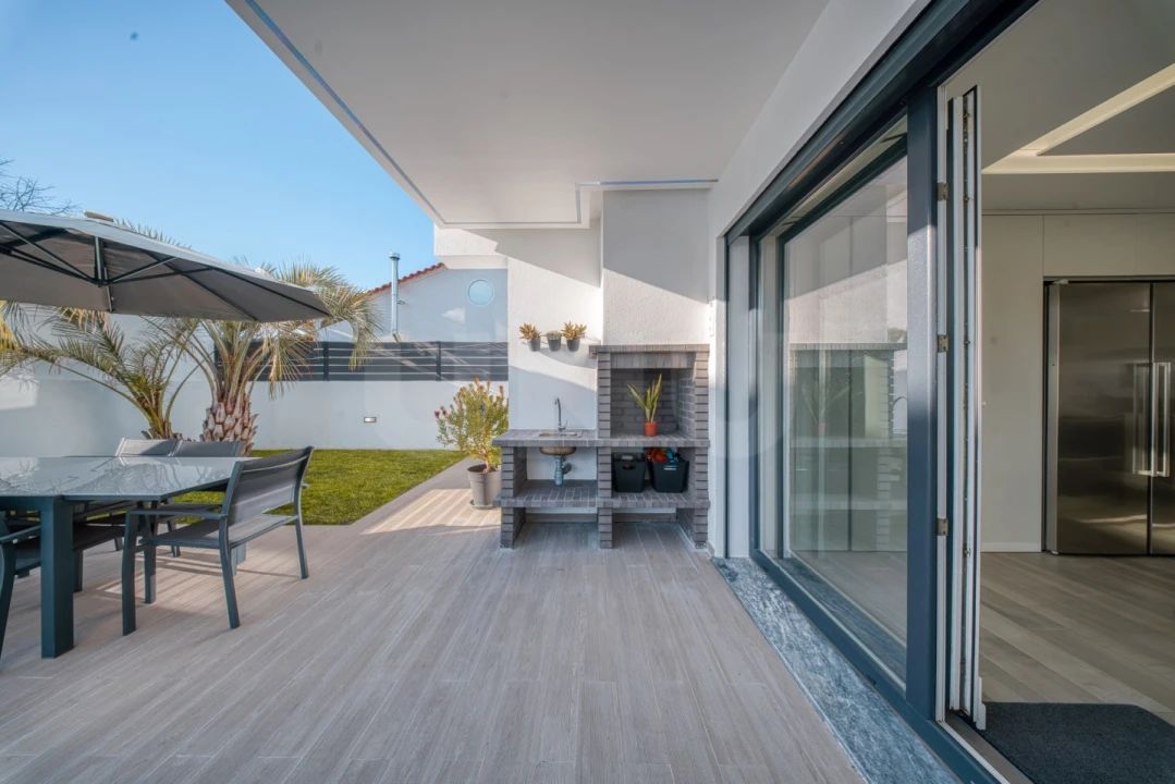 Moradia T4 para Venda em Charneca de Caparica e Sobreda Foto 12