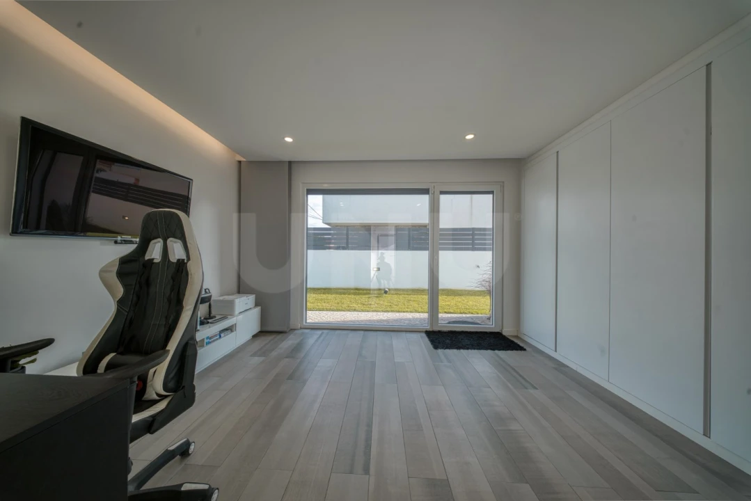 Moradia T4 para Venda em Charneca de Caparica e Sobreda Foto 49