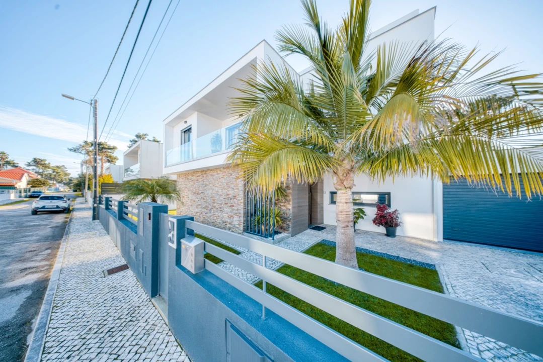 Moradia T4 para Venda em Charneca de Caparica e Sobreda Foto 79