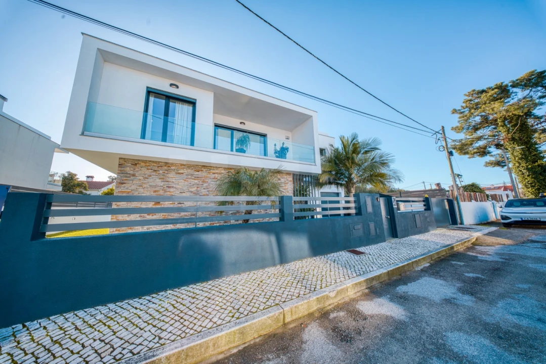 Moradia T4 para Venda em Charneca de Caparica e Sobreda Foto 80