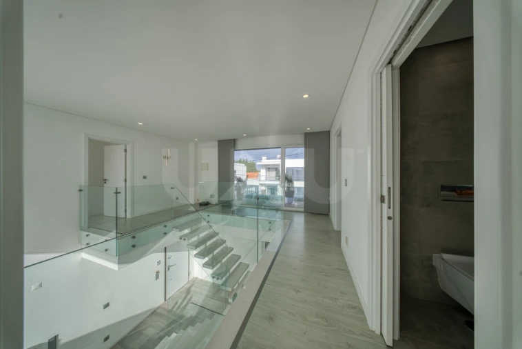 Moradia T4 para Venda em Charneca de Caparica e Sobreda Foto 54