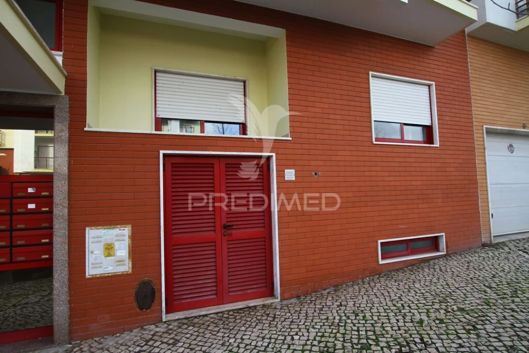 Apartamento T2 para Venda em Charneca de Caparica e Sobreda Foto 17