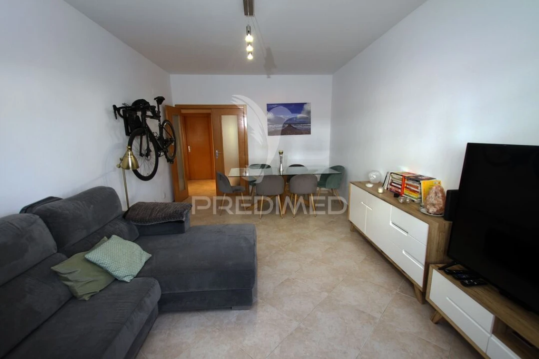 Apartamento T2 para Venda em Charneca de Caparica e Sobreda Foto 2