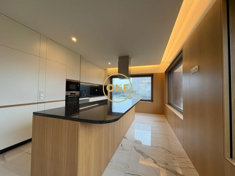 Apartamento T3 para Venda em Póvoa de Varzim, Beiriz e Argivai Foto 4