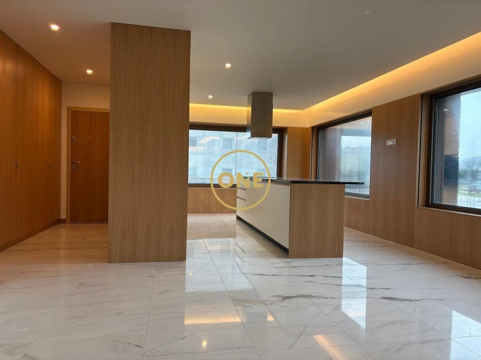 Apartamento T3 para Venda em Póvoa de Varzim, Beiriz e Argivai