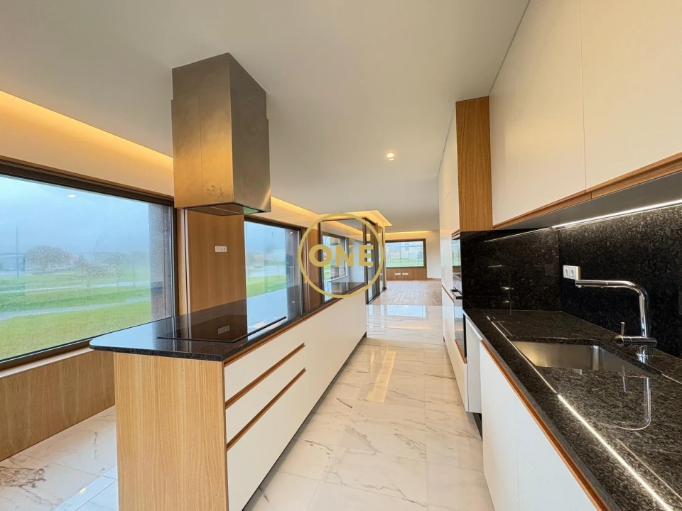 Apartamento T3 para Venda em Póvoa de Varzim, Beiriz e Argivai Foto 2