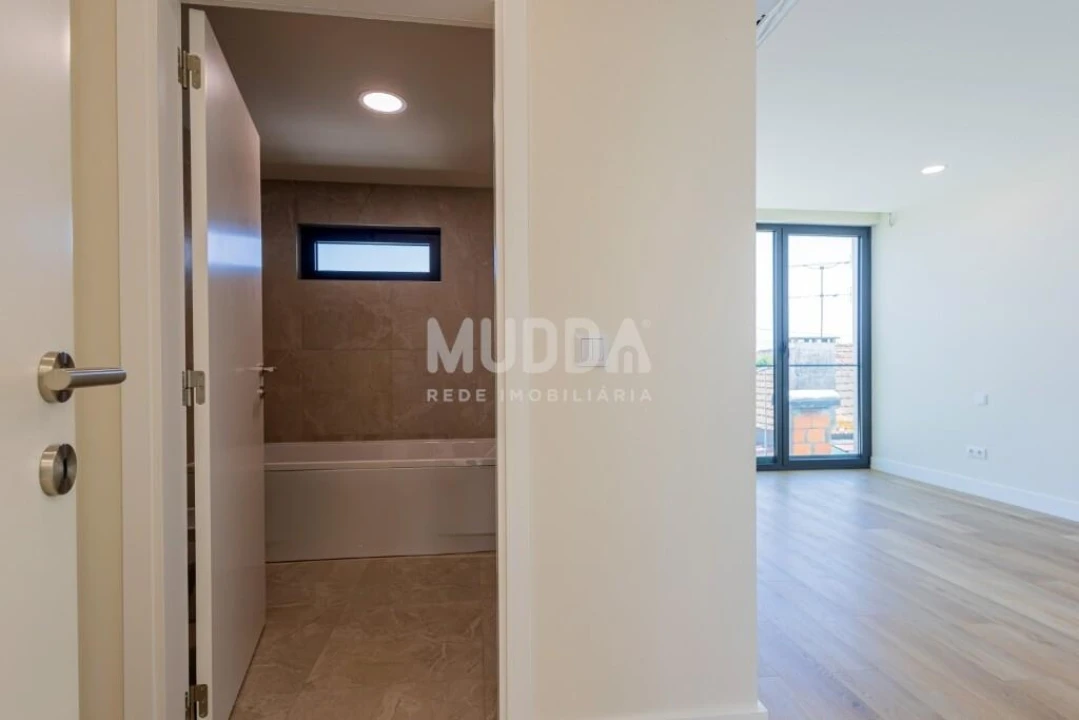 Moradia T4 para Venda em Aradas Foto 18
