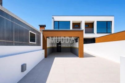 Moradia T4 para Venda em Aradas