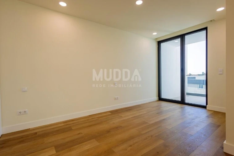 Moradia T4 para Venda em Aradas Foto 13