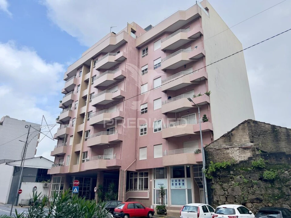 Apartamento T4 para Venda em Vila Nova de Famalicão e Calendário Foto 2