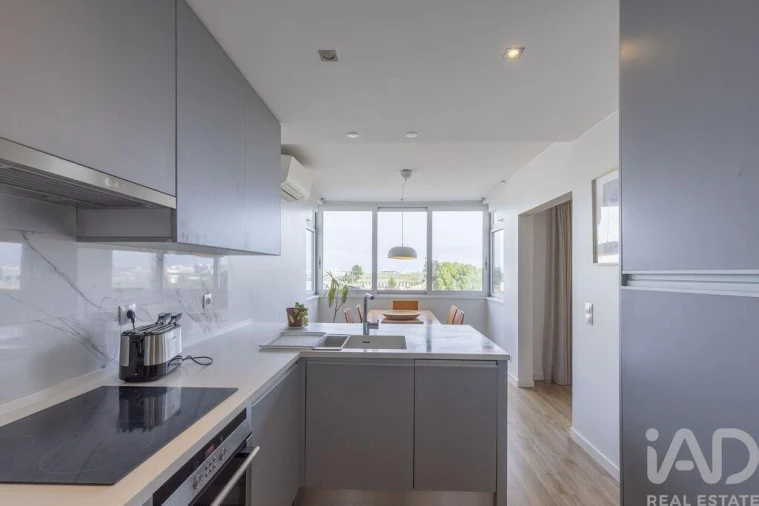 Apartamento T2 para Arrendamento em Lumiar Foto 11