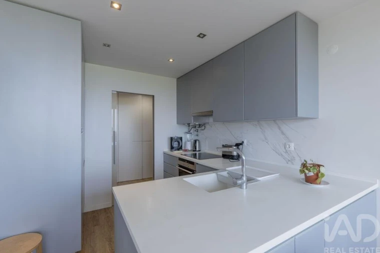 Apartamento T2 para Arrendamento em Lumiar Foto 13