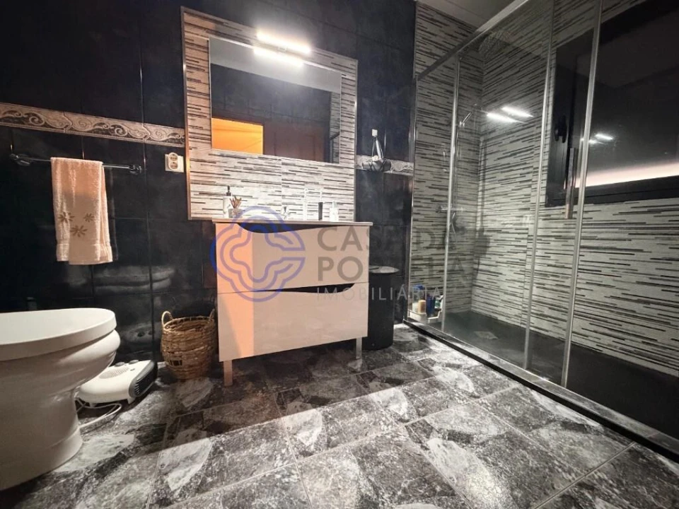 Moradia T4 para Venda em Campo e Sobrado Foto 11