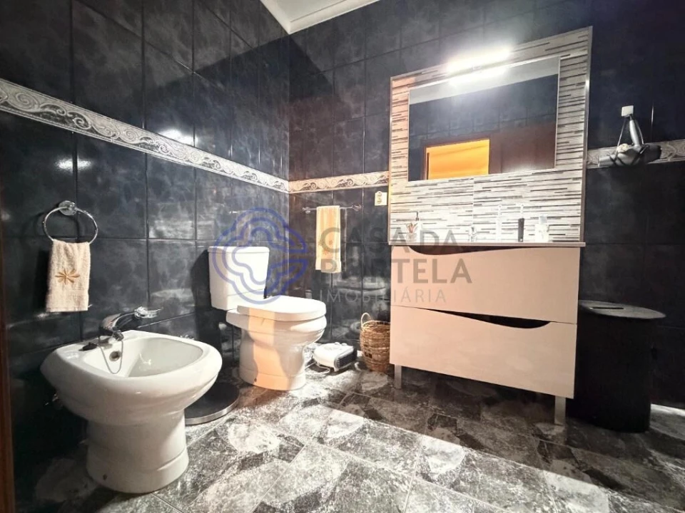 Moradia T4 para Venda em Campo e Sobrado Foto 10