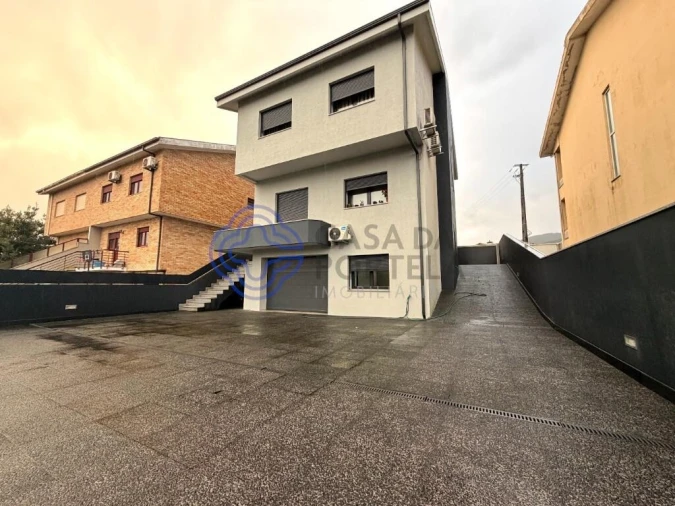 Moradia T4 para Venda em Campo e Sobrado Foto 22