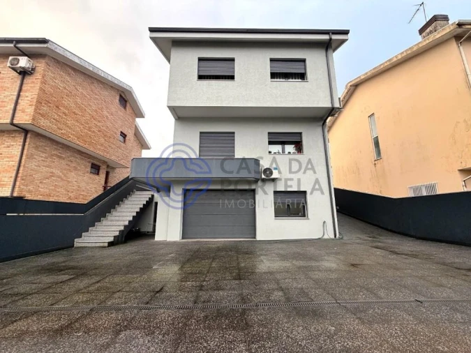 Moradia T4 para Venda em Campo e Sobrado Foto 21