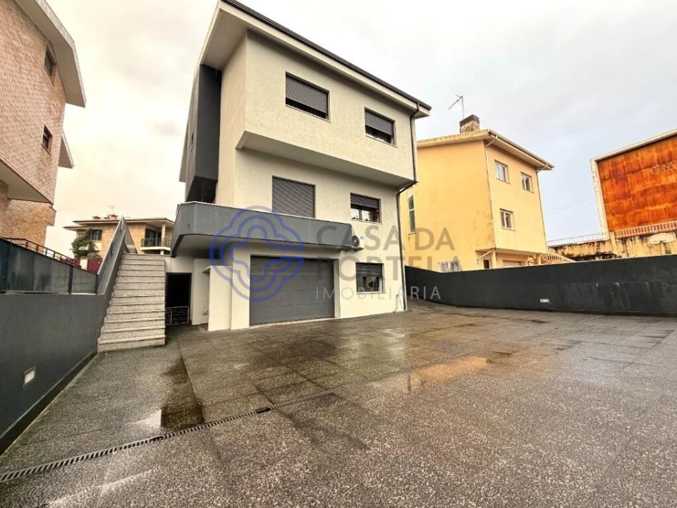 Moradia T4 para Venda em Campo e Sobrado Foto 23