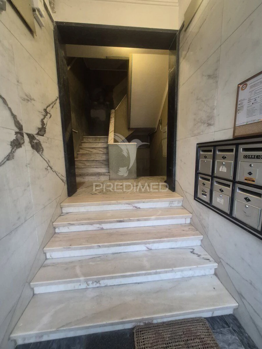 Apartamento T2 para Venda em Póvoa de Santo Adrião e Olival Basto Foto 16