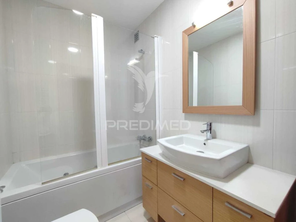 Apartamento T2 para Venda em Avelãs de Ambom e Rocamondo Foto 12