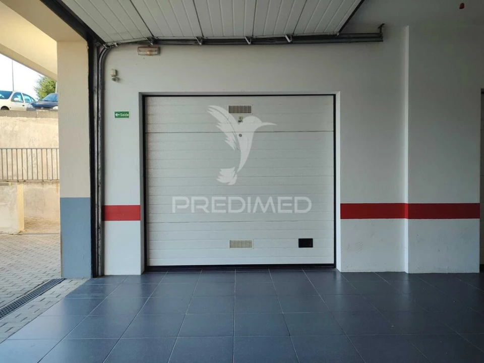 Apartamento T2 para Venda em Avelãs de Ambom e Rocamondo Foto 18