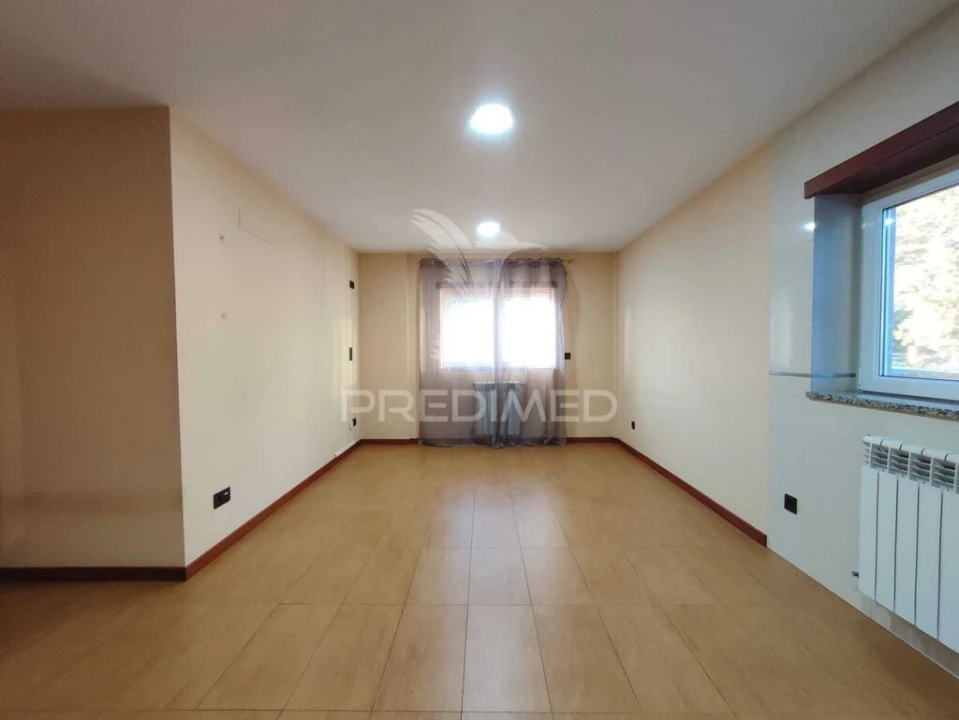 Apartamento T2 para Venda em Avelãs de Ambom e Rocamondo Foto 7