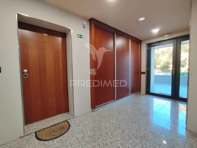 Apartamento T2 para Venda em Avelãs de Ambom e Rocamondo Foto 2