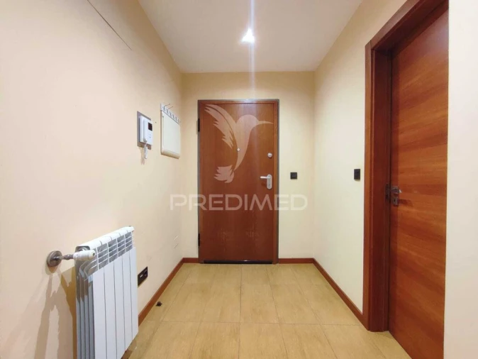 Apartamento T2 para Venda em Avelãs de Ambom e Rocamondo Foto 3