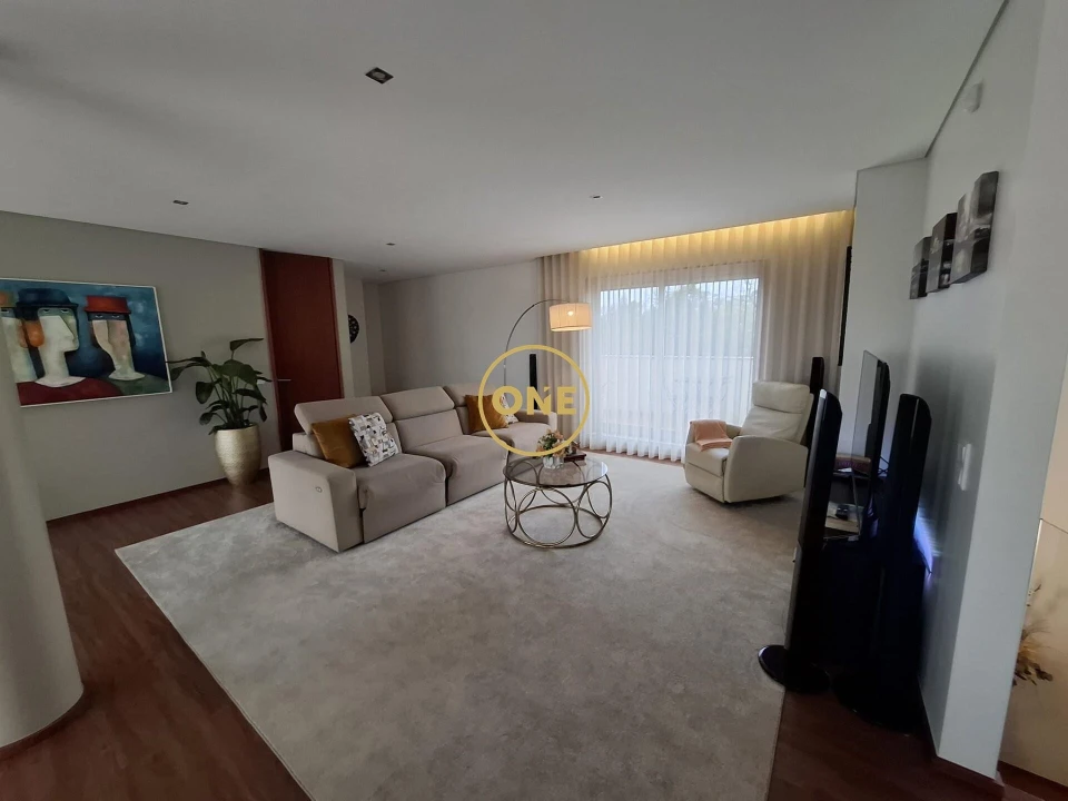 Moradia T3 para Venda em Folgosa Foto 19