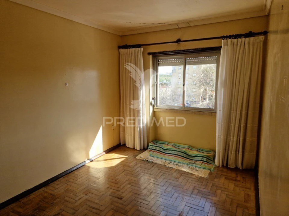 Apartamento T2 para Venda em Pontinha e Famões Foto 10