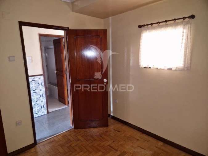 Apartamento T2 para Venda em Pontinha e Famões Foto 14