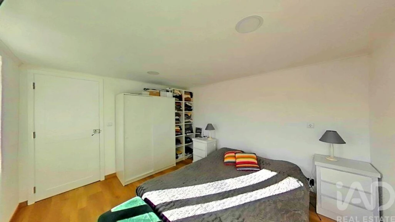 Moradia T2 para Venda em Lajes do Pico Foto 10