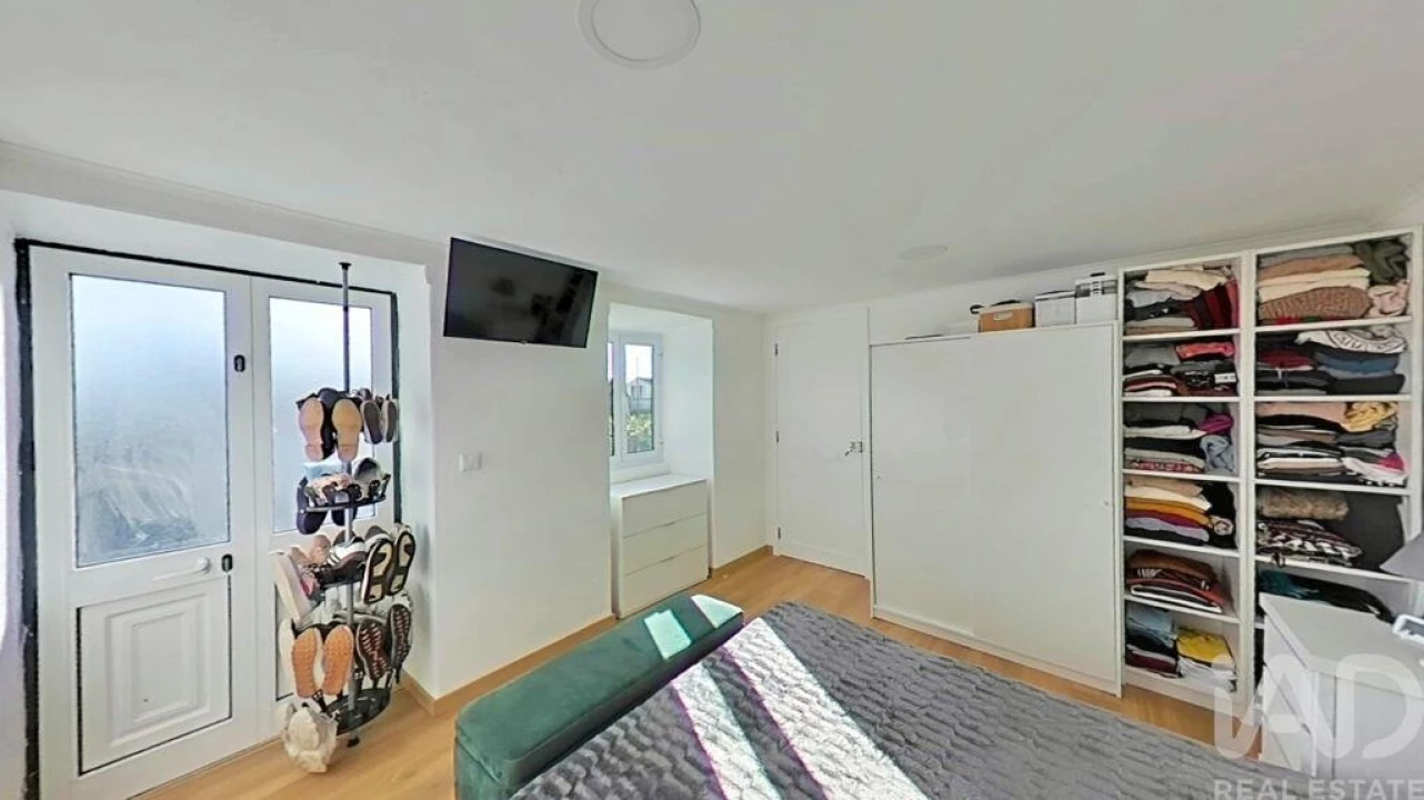 Moradia T2 para Venda em Lajes do Pico Foto 11