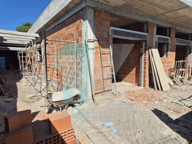 Moradia T4 para Venda em Fernao Ferro Foto 2