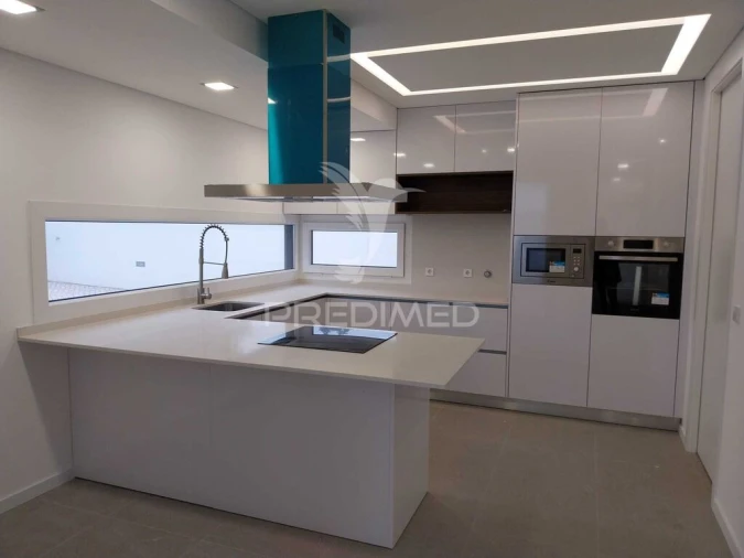 Moradia T5 para Venda em Nossa Sra de Fatima Foto 12