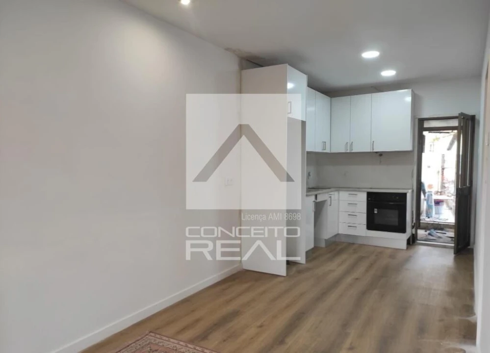 Moradia T2 para Venda em Oliveira do Douro Foto 5