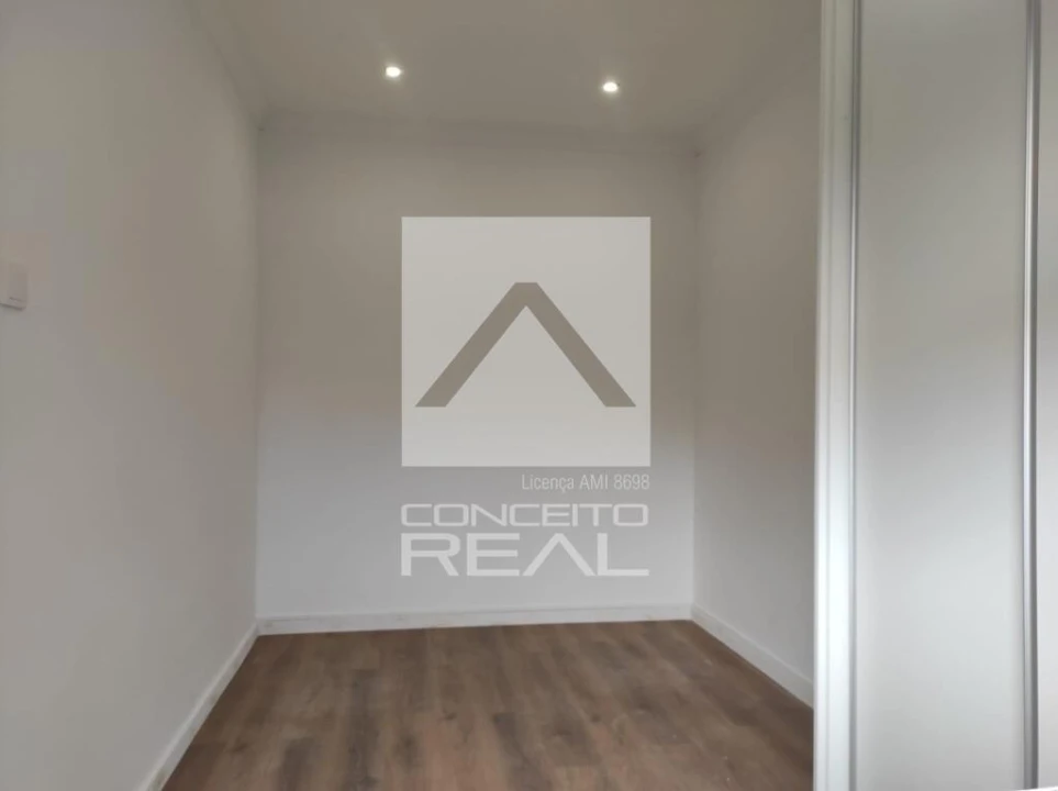 Moradia T2 para Venda em Oliveira do Douro Foto 6