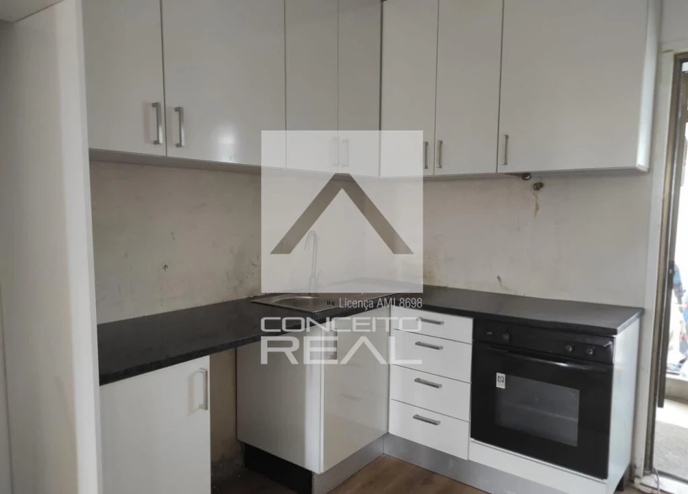 Moradia T2 para Venda em Oliveira do Douro Foto 3