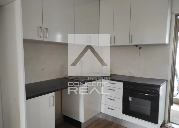 Moradia T2 para Venda em Oliveira do Douro Foto 3