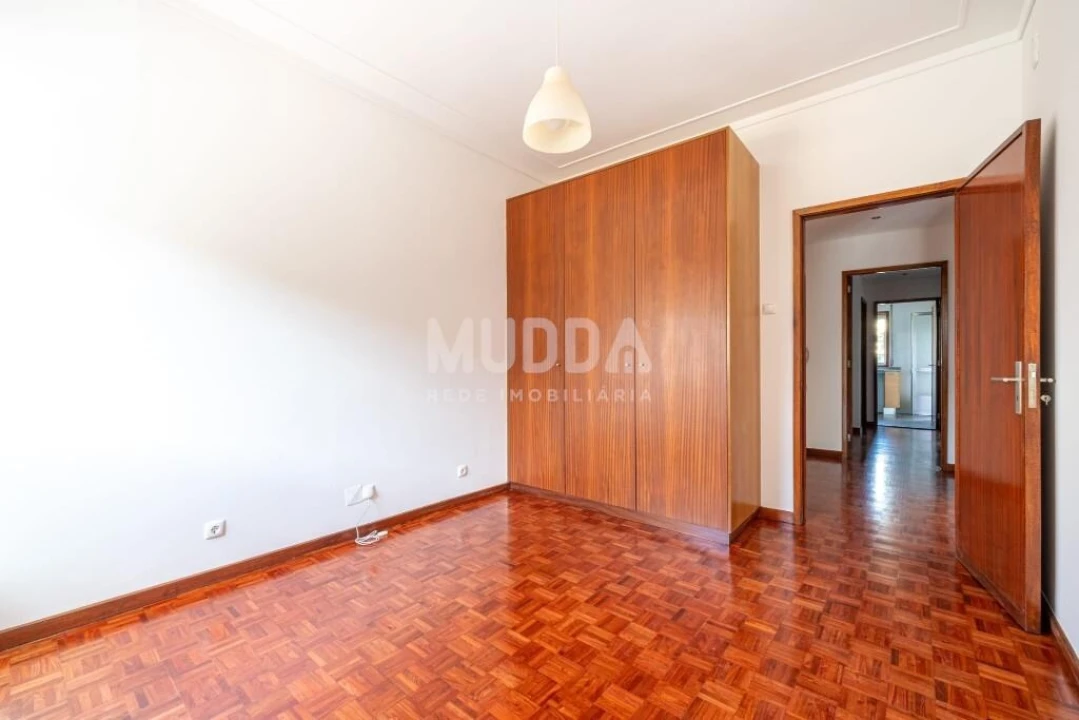 Apartamento T4 para Venda em O. Azeméis, Riba-Ul, Ul, Macinhata Seixa, Madail Foto 3