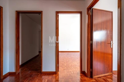 Apartamento T4 para Venda em O. Azeméis, Riba-Ul, Ul, Macinhata Seixa, Madail