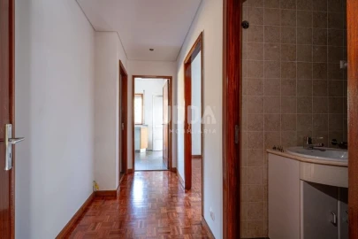 Apartamento T4 para Venda em O. Azeméis, Riba-Ul, Ul, Macinhata Seixa, Madail