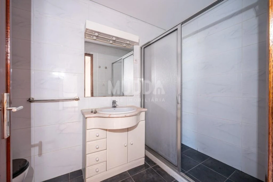 Apartamento T4 para Venda em O. Azeméis, Riba-Ul, Ul, Macinhata Seixa, Madail Foto 14