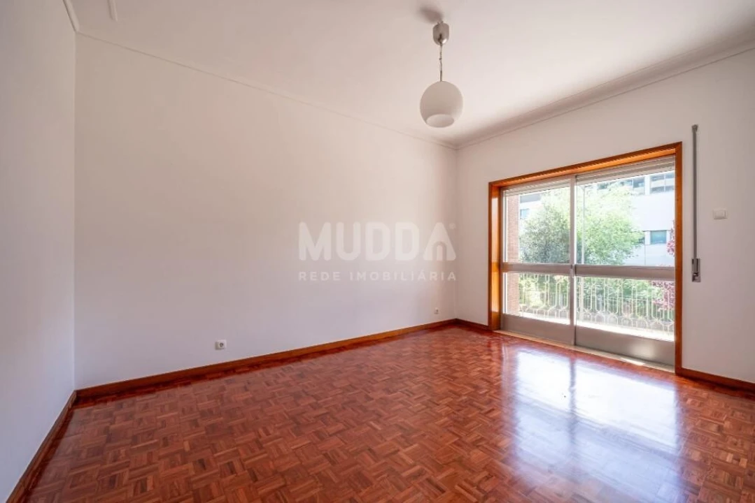 Apartamento T4 para Venda em O. Azeméis, Riba-Ul, Ul, Macinhata Seixa, Madail Foto 4