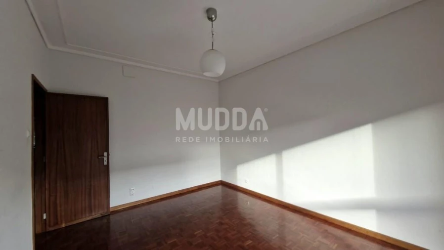 Apartamento T4 para Venda em O. Azeméis, Riba-Ul, Ul, Macinhata Seixa, Madail Foto 2