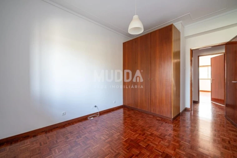 Apartamento T4 para Venda em O. Azeméis, Riba-Ul, Ul, Macinhata Seixa, Madail Foto 6