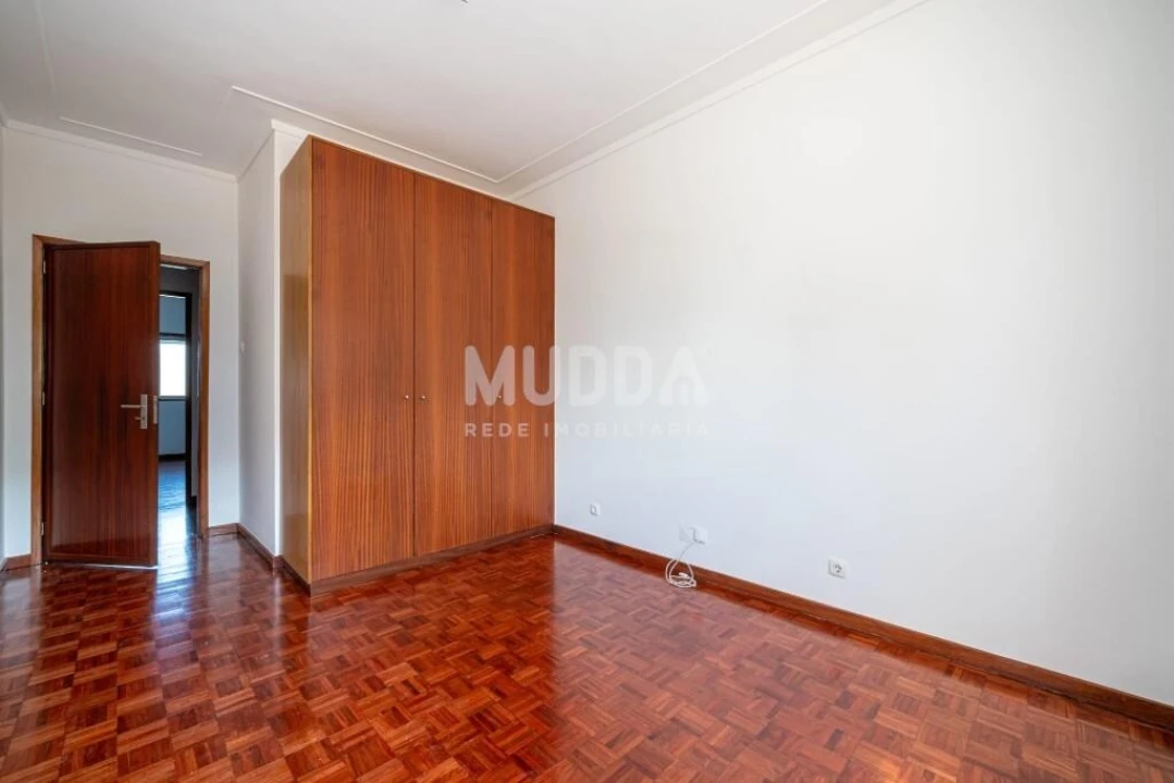 Apartamento T4 para Venda em O. Azeméis, Riba-Ul, Ul, Macinhata Seixa, Madail Foto 11