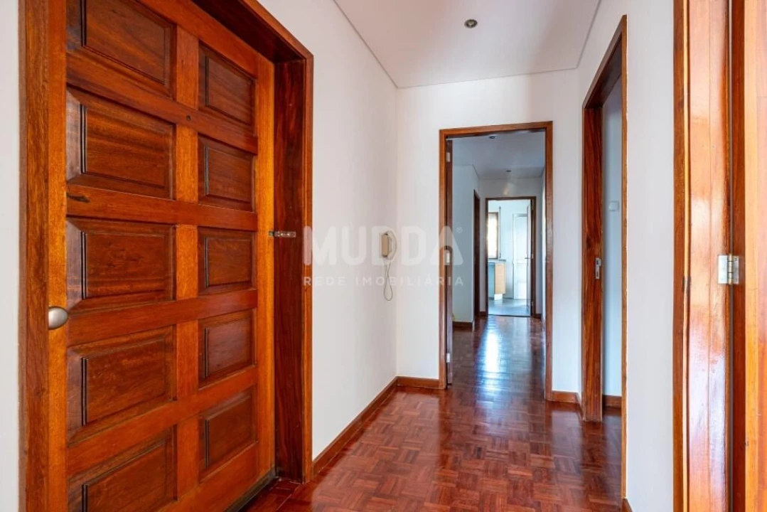 Apartamento T4 para Venda em O. Azeméis, Riba-Ul, Ul, Macinhata Seixa, Madail Foto 2