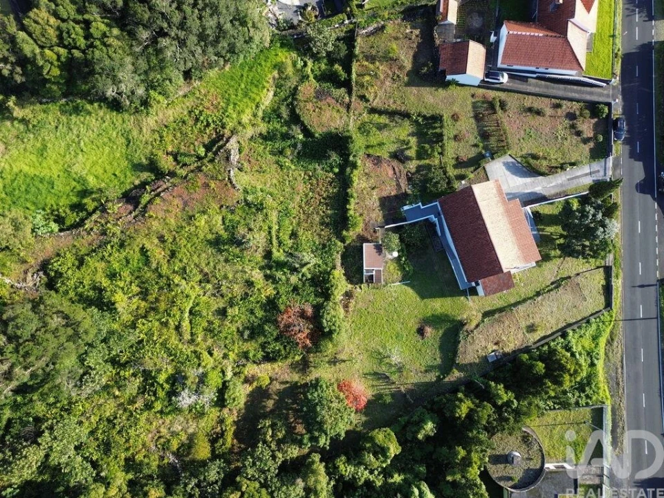 Moradia T5 para Venda em Lajes do Pico Foto 28