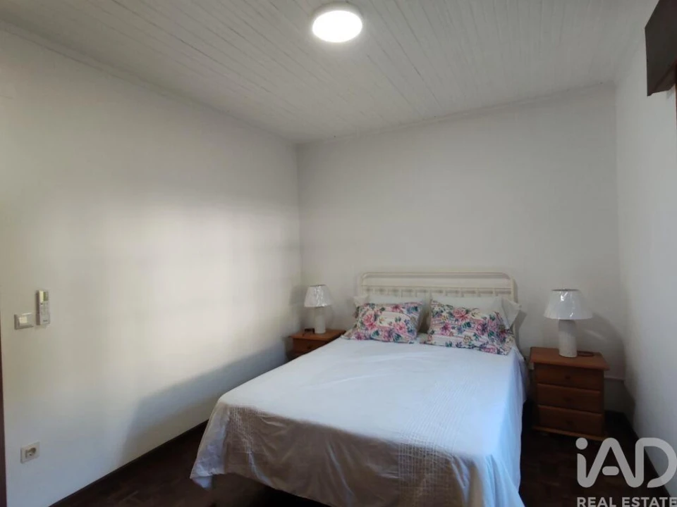 Moradia T5 para Venda em Lajes do Pico Foto 8