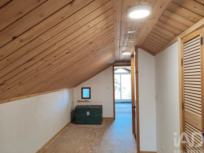 Moradia T5 para Venda em Lajes do Pico Foto 18